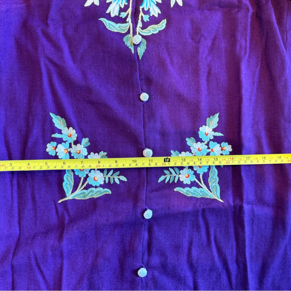 Vintage purple hand embroidered robe style button-up dress - Picture 11 of 12